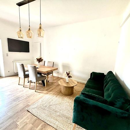 Appartement Eygalieres Avec Petit Jardin Eksteriør billede