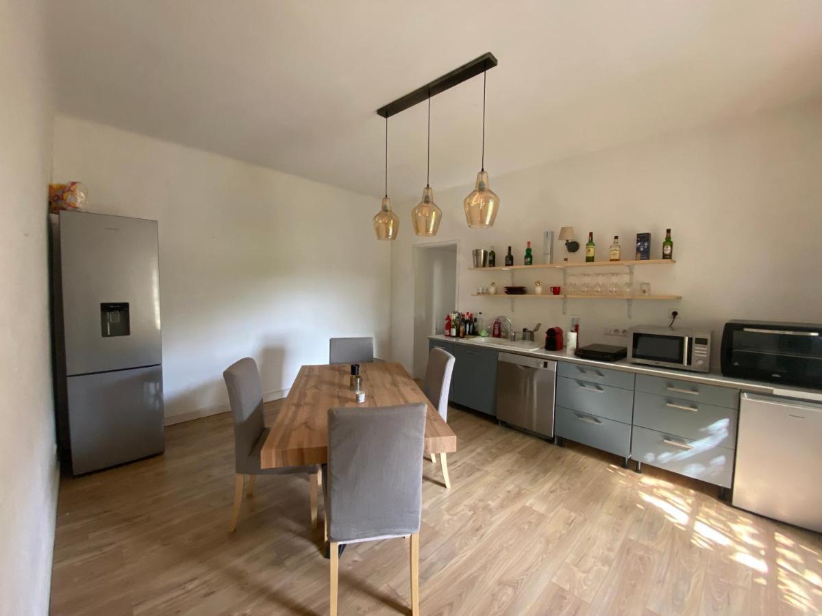 Appartement Eygalieres Avec Petit Jardin Eksteriør billede